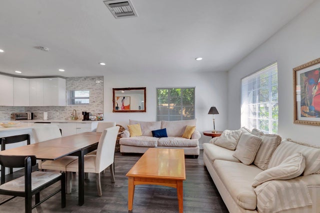 3 of 29 - 1205 S N St, Lake Worth Beach, FL