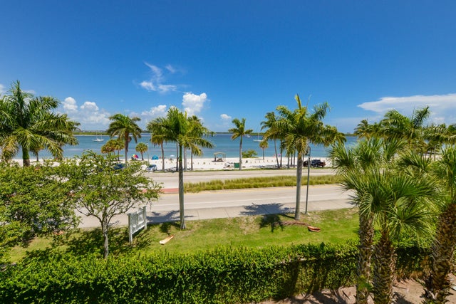 2 of 50 - 35 Harbour Isle Dr W #302, Fort Pierce, FL