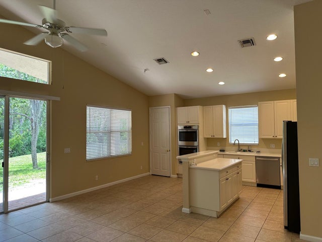 4 of 11 - 1148 Se Fleming Wy, Stuart, FL