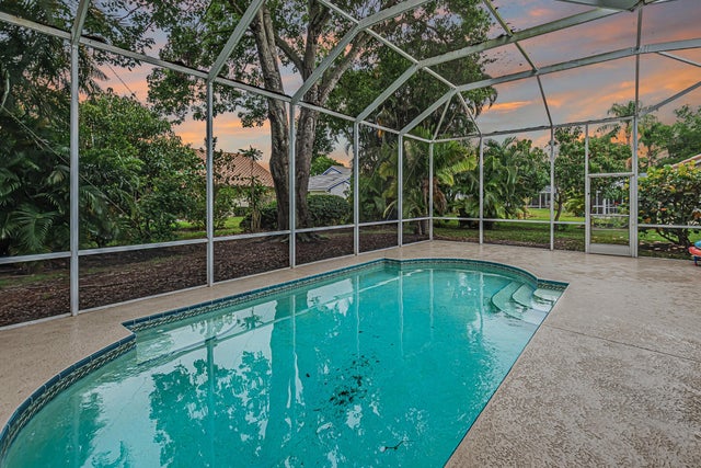 2 of 27 - 1326 Sw Briarwood Dr, Port Saint Lucie, FL