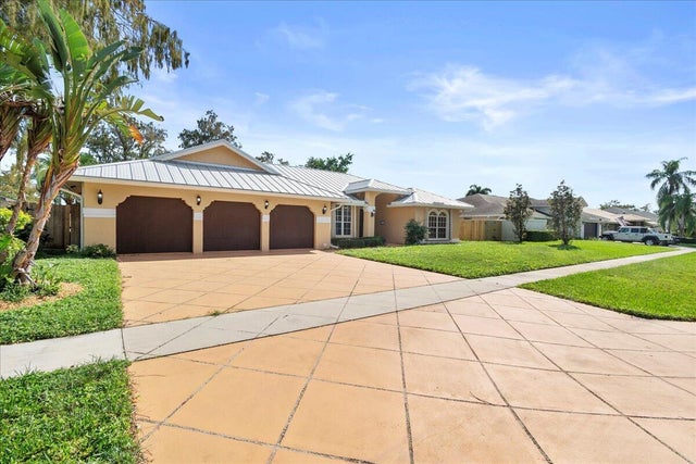 2 of 35 - 13557 Northumberland Circle, Wellington, FL