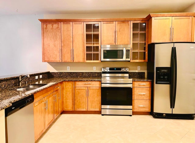 1 of 19 - 325 Ne 2nd Av #202, Delray Beach, FL