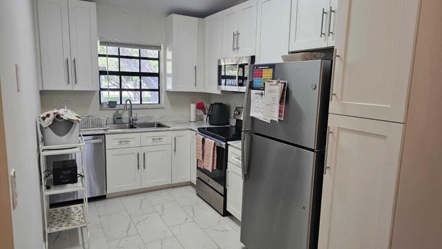 2 of 28 - 2950 Olivewood Ter #2090, Boca Raton, FL