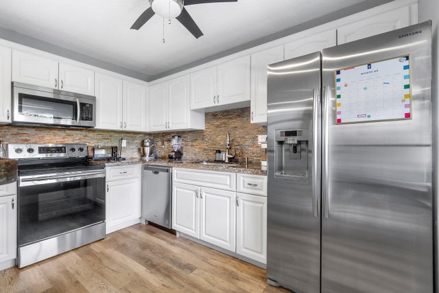 3 of 15 - 126 Sparrow 11b Dr #11b, Royal Palm Beach, FL