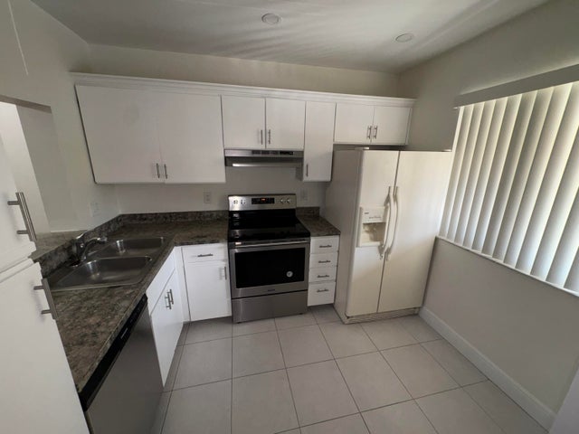 4 of 17 - 21950 Soundview Ter #207, Boca Raton, FL
