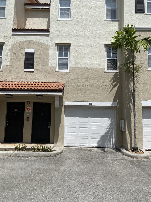 1 of 9 - 5980 W Sample Road #207, Coral Springs, FL