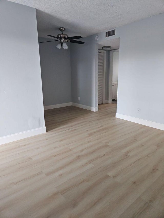 4 of 12 - 665 Glouchester St #16, Boca Raton, FL