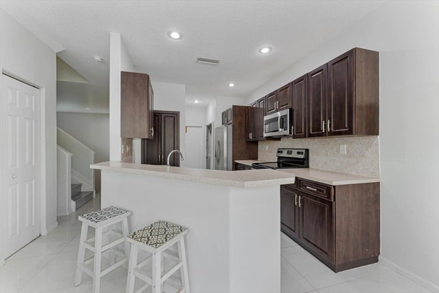 5 of 24 - 6289 Crescent Lake Wy, Lake Worth, FL