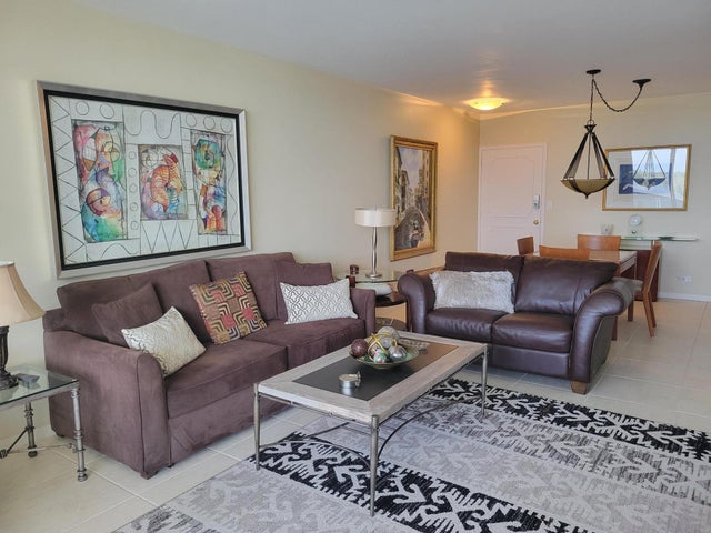 4 of 22 - 2800 N Flagler Dr #702, West Palm Beach, FL