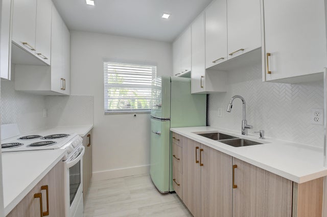 1 of 17 - 502 N H St #3, Lake Worth Beach, FL