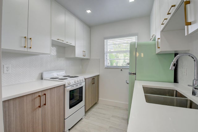 2 of 17 - 502 N H St #3, Lake Worth Beach, FL