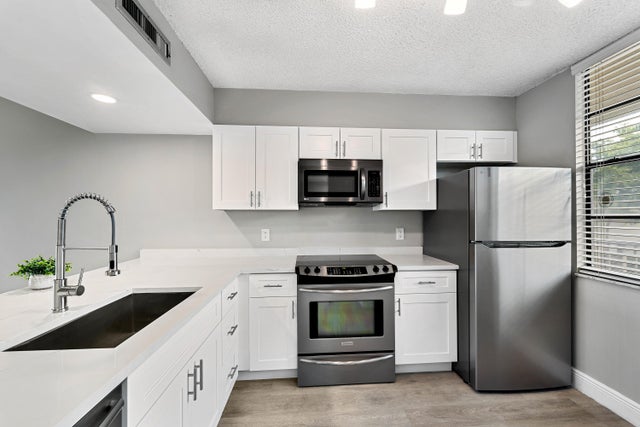 2 of 42 - 3636 Whitehall Dr #402, West Palm Beach, FL