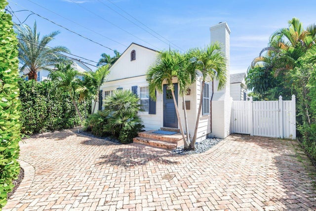 1 of 27 - 231 Cocoanut Row, Palm Beach, FL