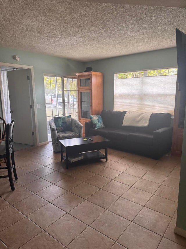 3 of 12 - 1614 Se Green Acres Circle #101, Port Saint Lucie, FL