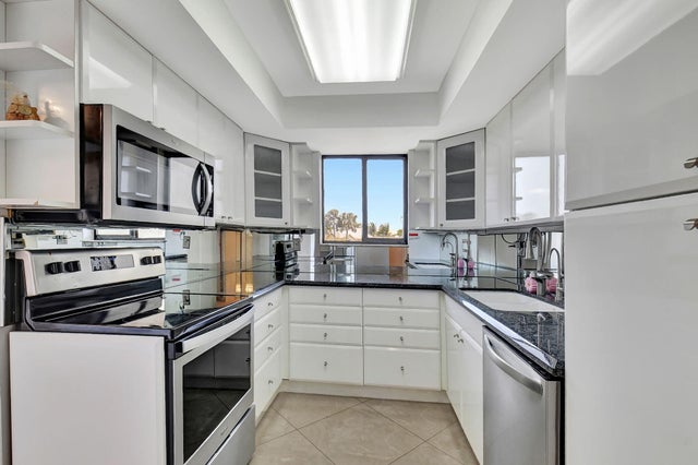 4 of 49 - 6372 La Costa Dr #302, Boca Raton, FL
