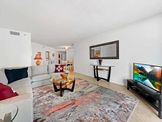 5 of 47 - 3000 N Ocean Dr #6-b, Singer Island, FL