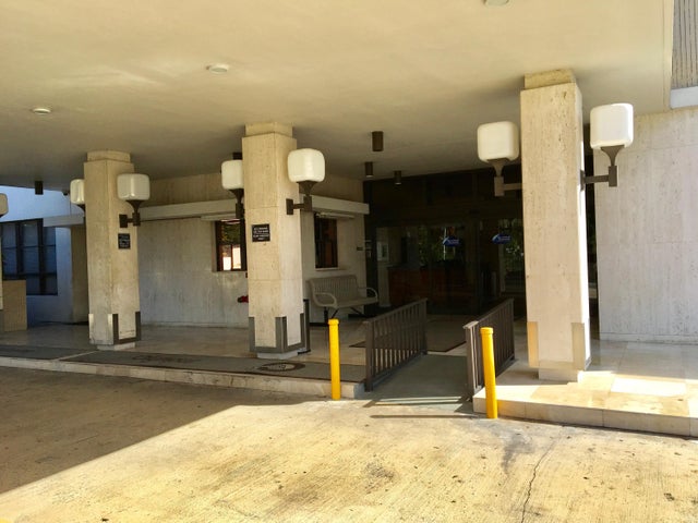 3 of 29 - 600 Three Islands Blvd #1418, Hallandale Beach, FL
