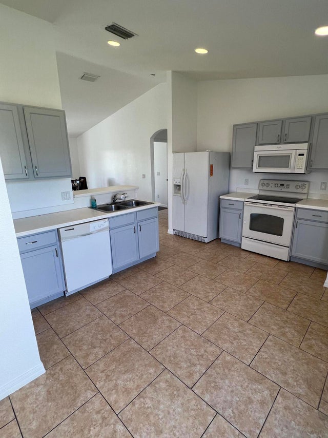 2 of 12 - 2152 Sw Best St, Port Saint Lucie, FL