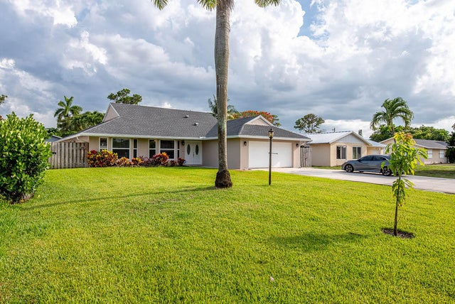 2 of 42 - 5290 Pine Tree Dr, Delray Beach, FL