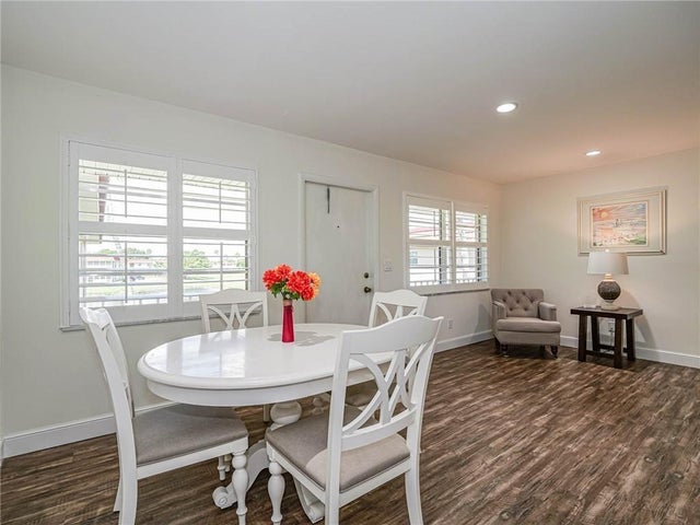 5 of 37 - 76 Royal Oak Dr #205, Vero Beach, FL