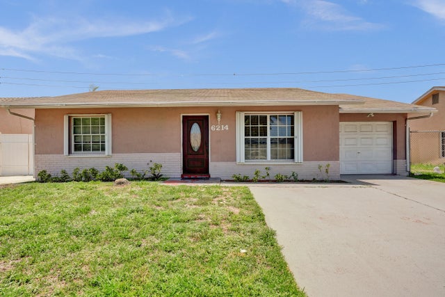 1 of 16 - 6214 W Wauconda Wy, Lake Worth, FL