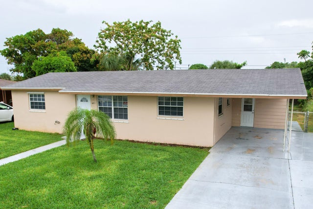 1 of 16 - 651 W 36th St, Riviera Beach, FL