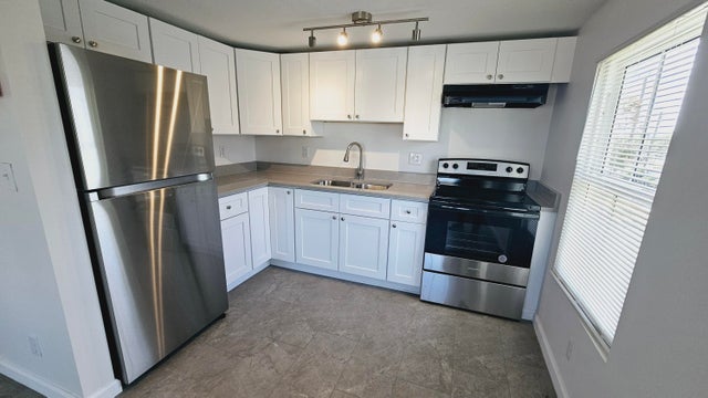 3 of 19 - 914 10th St #c, West Palm Beach, FL