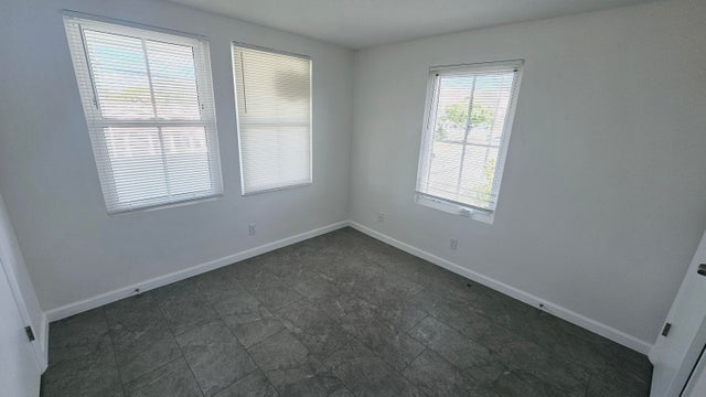 5 of 19 - 914 10th St #c, West Palm Beach, FL