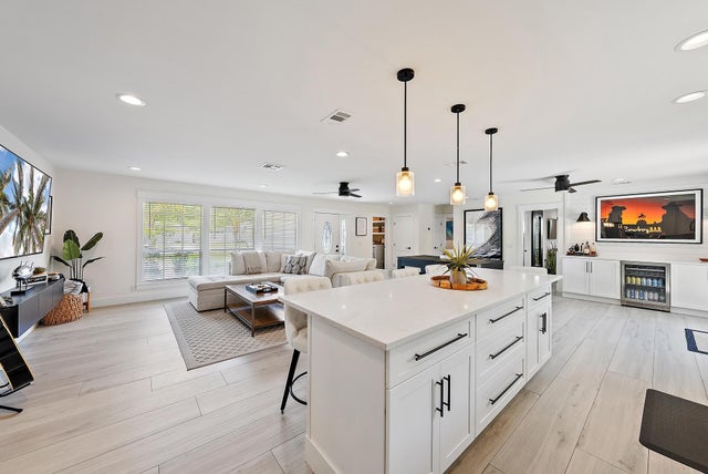 4 of 22 - 131 W Norfolk Road, Jupiter, FL