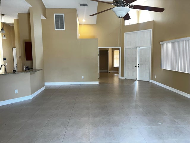 5 of 22 - 8362 Dynasty Dr, Boca Raton, FL