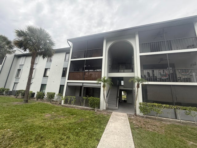 1 of 14 - 1011 Green Pine Boulevard #e1, West Palm Beach, FL