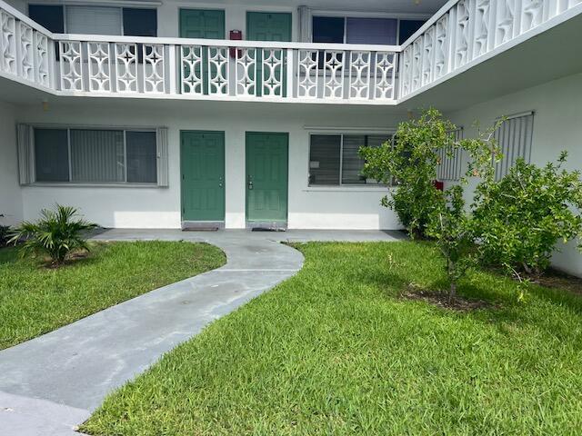 2 of 27 - 2004 Lake Osborne 7 Dr #7, Lake Worth, FL