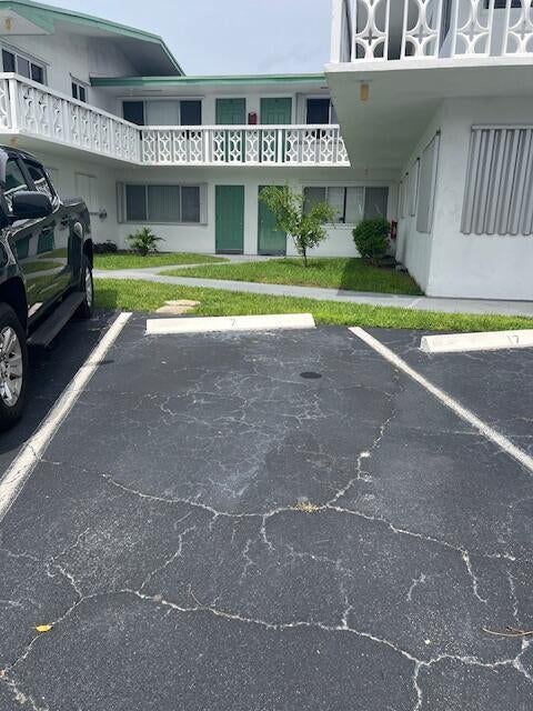 3 of 27 - 2004 Lake Osborne 7 Dr #7, Lake Worth, FL