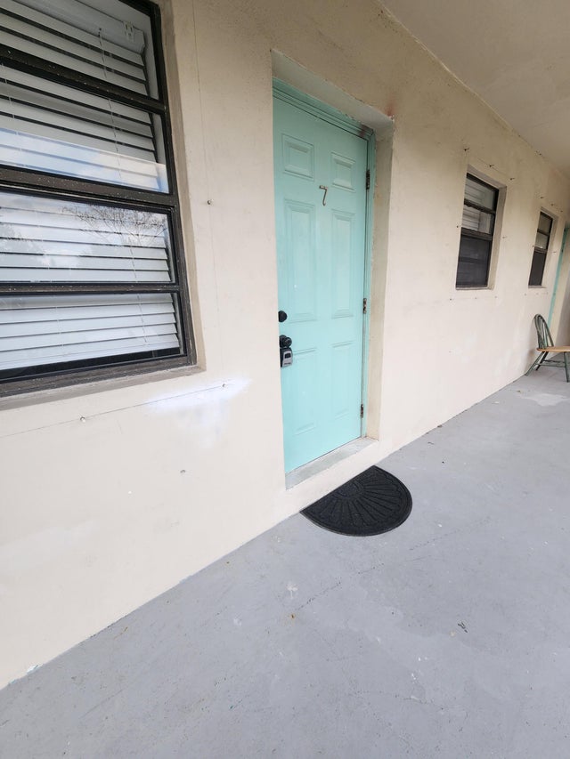 1 of 8 - 321 N K St #10, Lake Worth Beach, FL