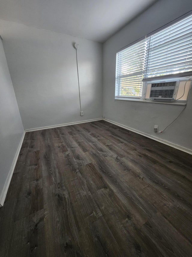 5 of 8 - 321 N K St #10, Lake Worth Beach, FL