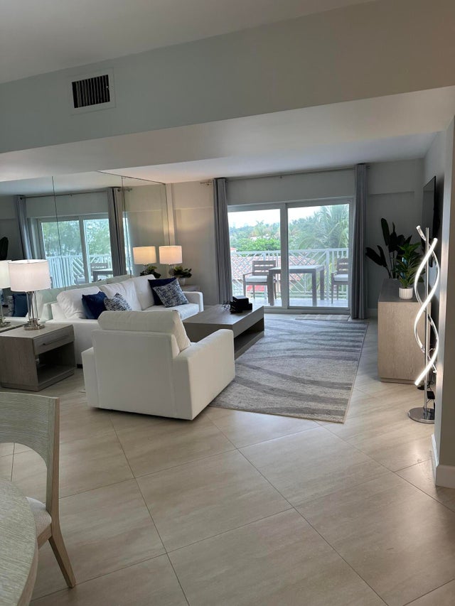 2 of 14 - 170 N Ocean Blvd #508, Palm Beach, FL
