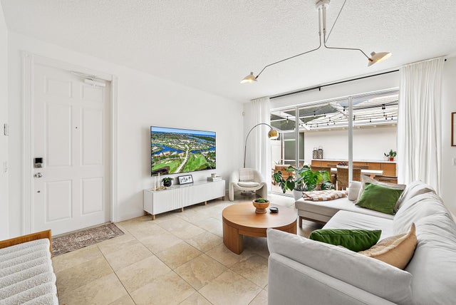 4 of 34 - 149 Caravelle Dr, Jupiter, FL