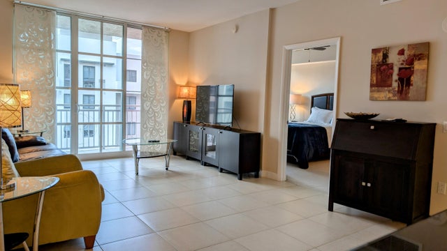 4 of 17 - 410 Evernia St #628, West Palm Beach, FL
