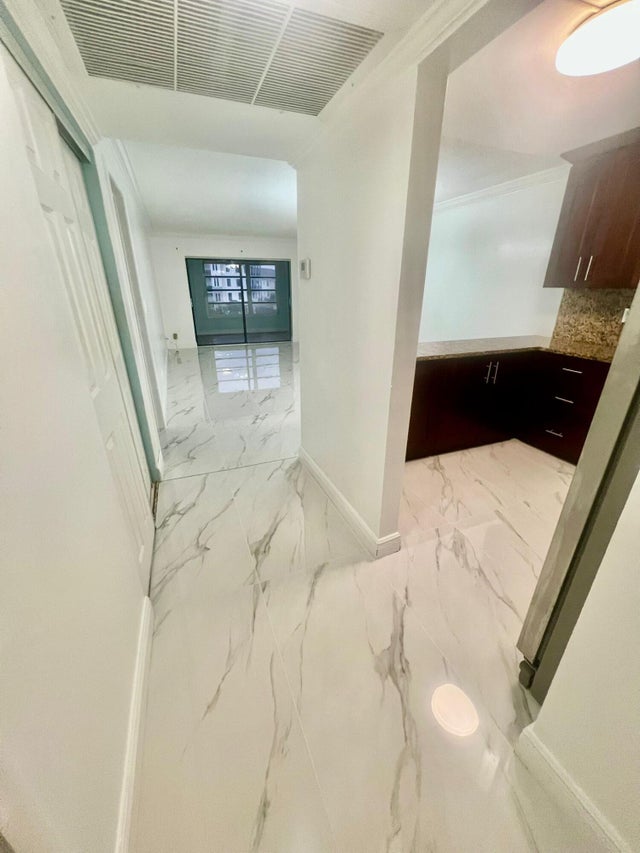 2 of 13 - 9355 Sw 8th St #322, Boca Raton, FL