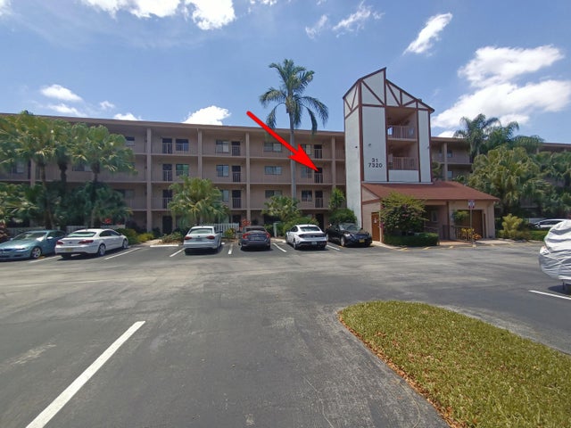 2 of 26 - 7320 Amberly Lane #305, Delray Beach, FL