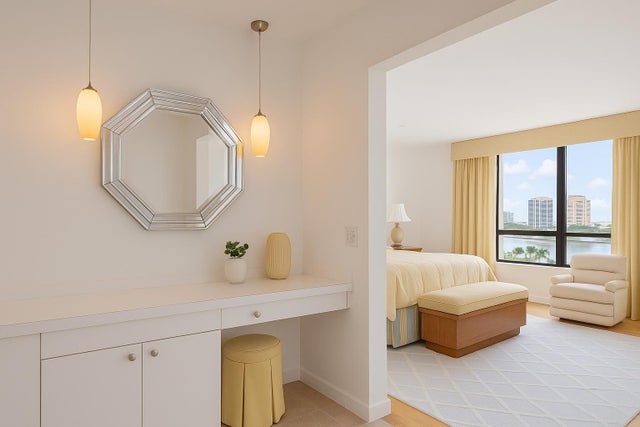4 of 11 - 150 Bradley Place #312, Palm Beach, FL
