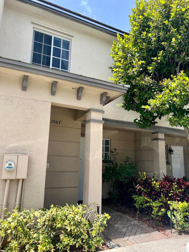 1 of 26 - 1989 Marsh Harbour Dr #407, Riviera Beach, FL