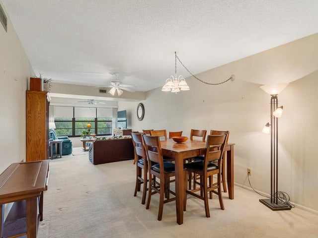 4 of 30 - 27 Plantation Dr #202, Vero Beach, FL