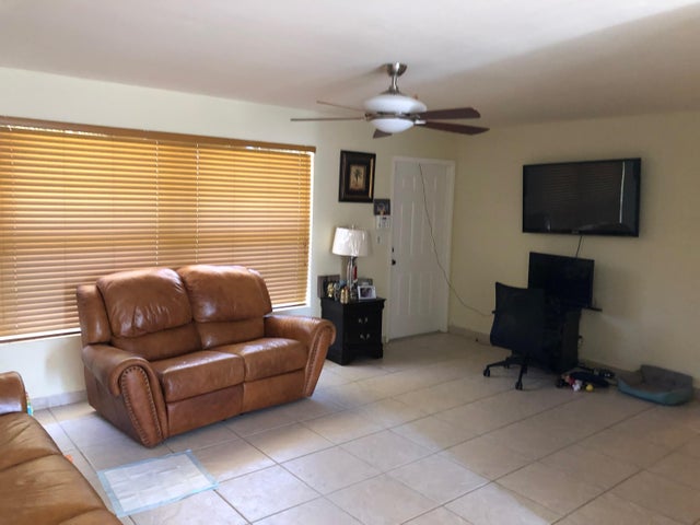 4 of 11 - 2920 Palmarita Road, West Palm Beach, FL
