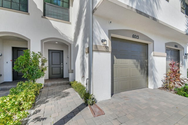 3 of 47 - 6013 Woods Edge Circle, Riviera Beach, FL