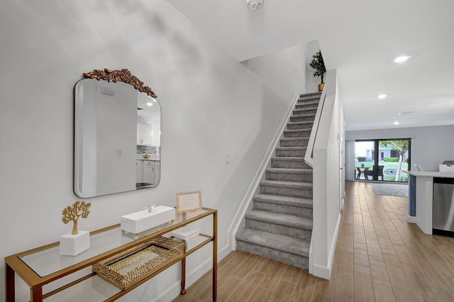 4 of 47 - 6013 Woods Edge Circle, Riviera Beach, FL