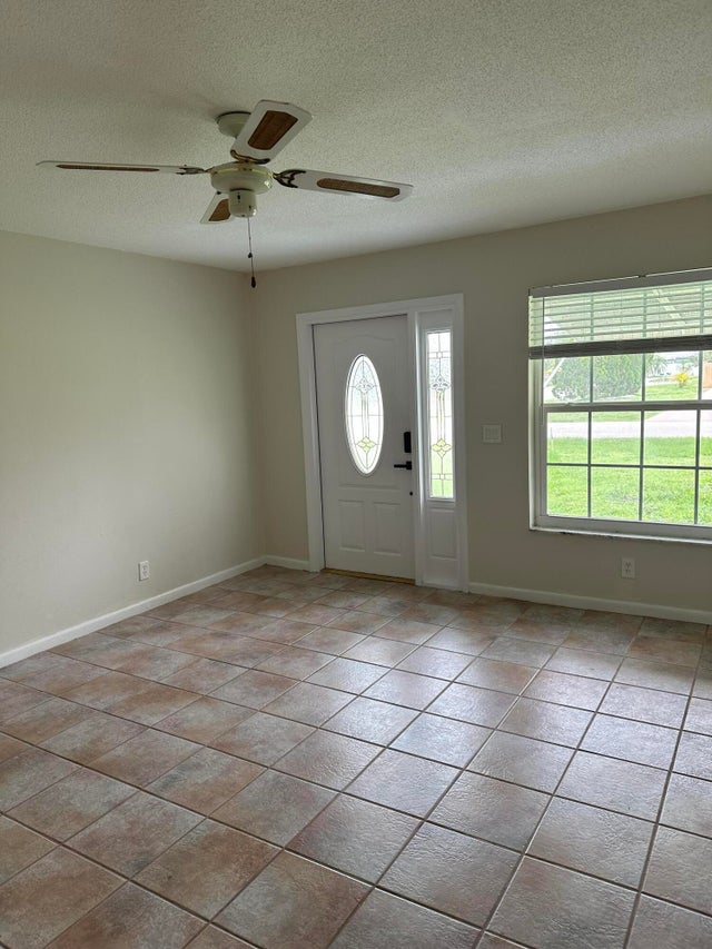 1 of 9 - 915 Anglers Wy, Jupiter, FL