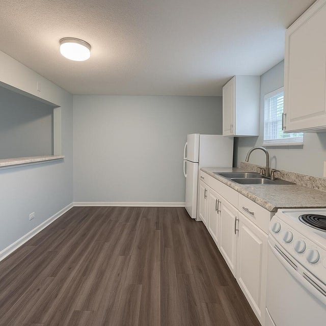 2 of 12 - 920 Selkirk St, West Palm Beach, FL