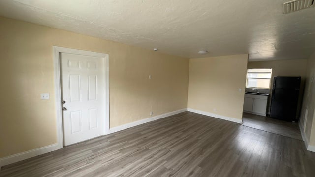 3 of 14 - 1244 W 36th Street #2, Riviera Beach, FL