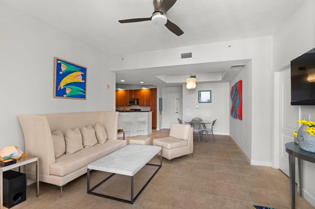 5 of 25 - 801 S Olive Av #1417, West Palm Beach, FL